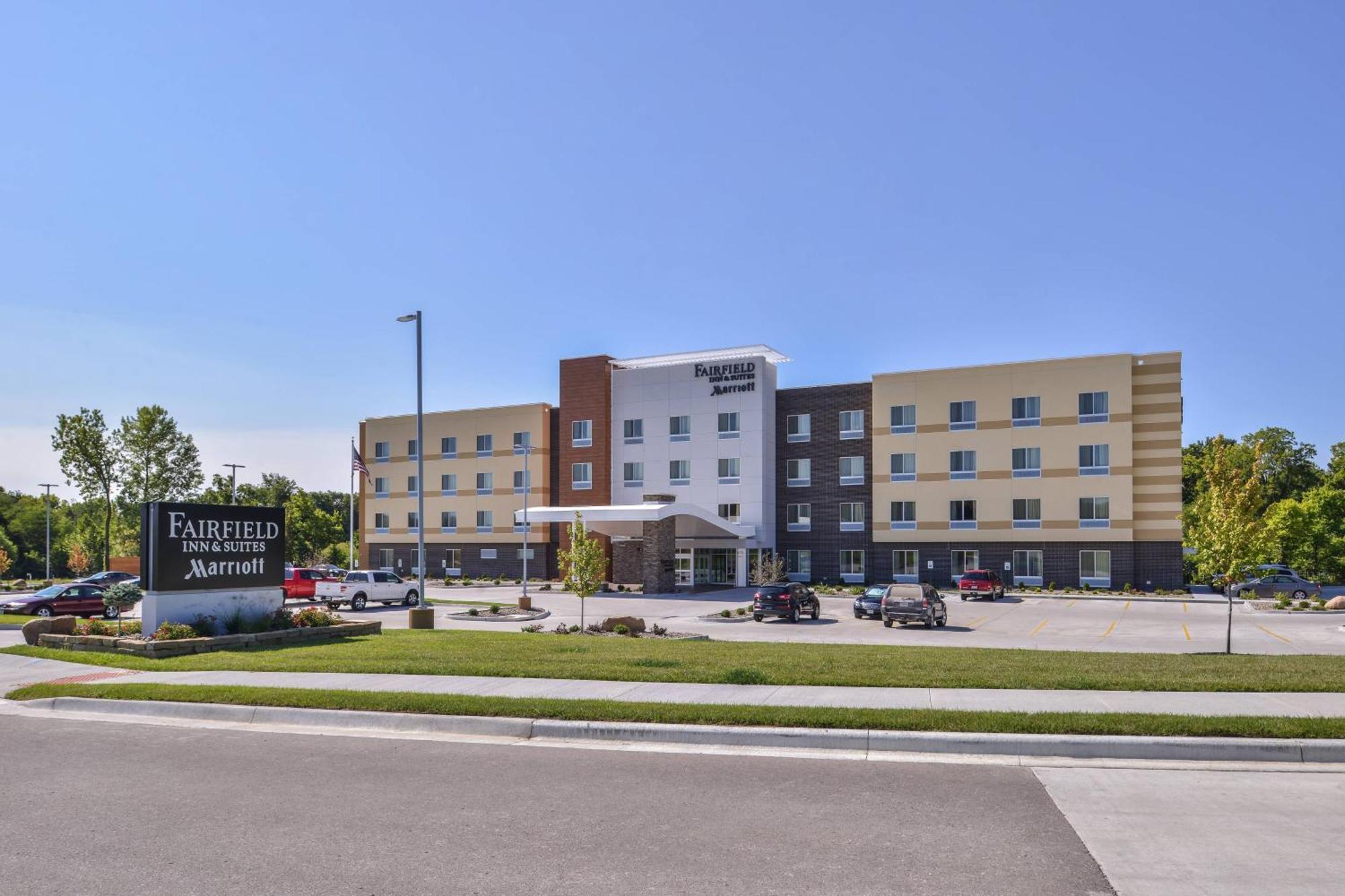 Fairfield Inn & Suites By Marriott St. Joseph Bagian luar foto
